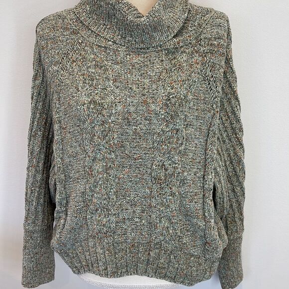 Super soft Cowl Neck Sweater - Picture 3 of 7